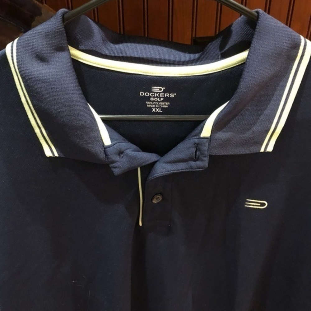 Dockers Golf men’s golf polo. EUC. Sharp blue w/green highlight & logo.… - Picture 4 of 7